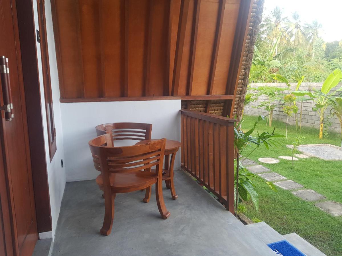 Tropical Sunday Bungalow - Surf And Stay Selong Belanak Zewnętrze zdjęcie