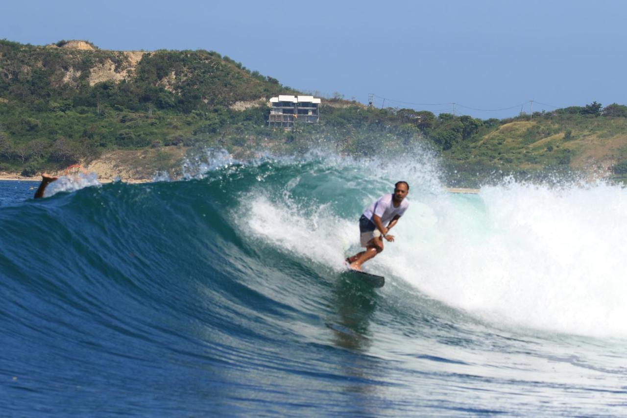 Tropical Sunday Bungalow - Surf And Stay Selong Belanak Zewnętrze zdjęcie