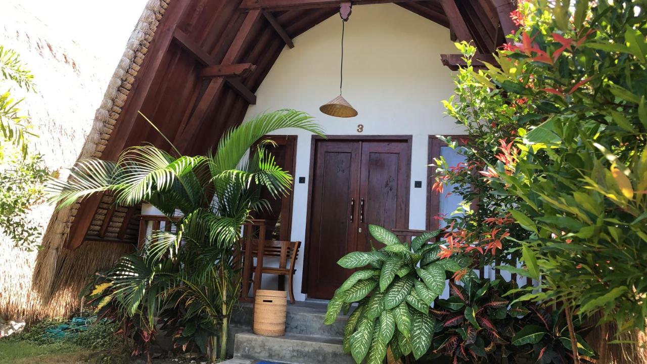 Tropical Sunday Bungalow - Surf And Stay Selong Belanak Zewnętrze zdjęcie
